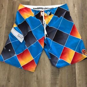 Good swim trunks size 34